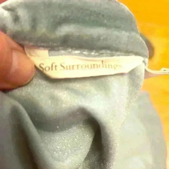 Soft Surroundings long sleeve velvet Velour women’s shirt - Picture 3 of 9